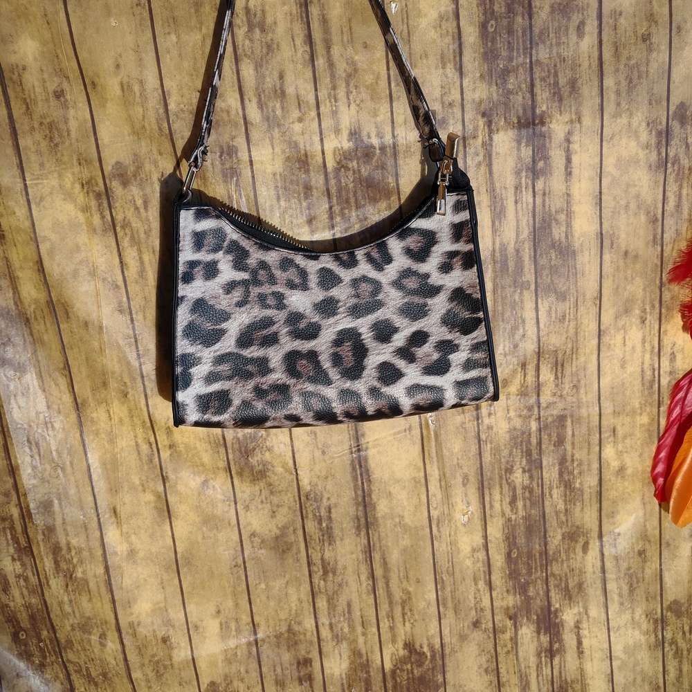 SHEIN Leopard-Print Shoulder Bag in Brown and Black